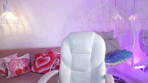 Snapshot of violetjonesx chatting on 06.16.26 violetjonesx online show from 06.16.26
