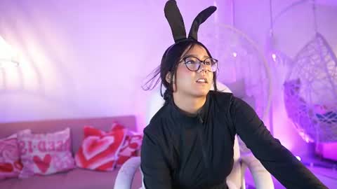 Snapshot of violetjonesx chatting on 06.27.26 violetjonesx online show from 06.27.26