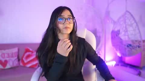 Snapshot of violetjonesx chatting on 06.30.26 violetjonesx online show from 06.30.26