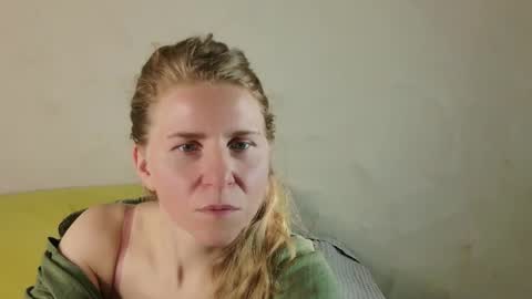 Snapshot of violetplath chatting on 06.06.26 Violet next stream December 6 online show from 06.06.26
