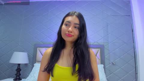 Snapshot of violetrousse chatting on 10.27.25 Violet Rousse online show from 10.27.25