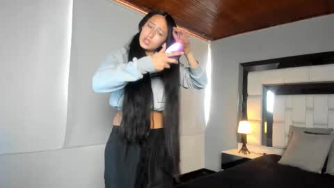 violetskinny online show from 11.19.25