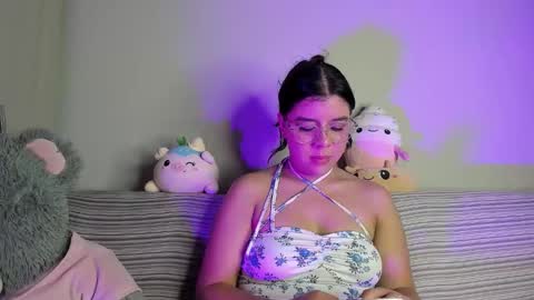 Snapshot of violett2006 chatting on 02.20.26 violeta online show from 02.20.26