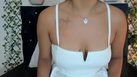 violett  rousee online show from 11.06.25