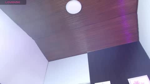 violett_queen122 online show from 09.16.25