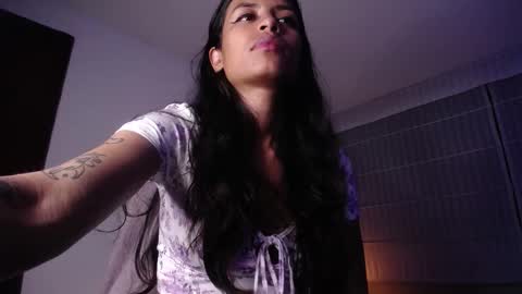 violett_queen122 online show from 11.05.25