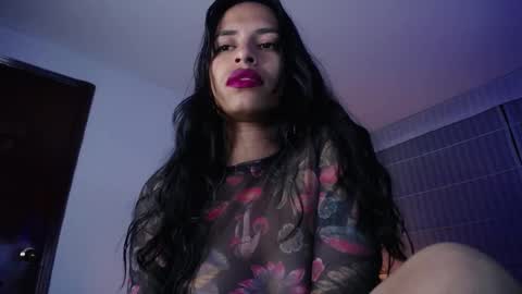 violett_queen122 online show from 11.06.25