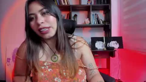 Snapshot of violett_red chatting on 07.15.26 Violeta online show from 07.15.26