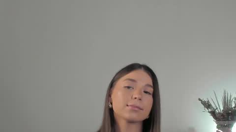 Snapshot of violetta_finch chatting on 12.26.24 violetta_finch online show from 12.26.24