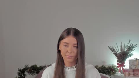 Snapshot of violetta_finch chatting on 01.06.25 violetta_finch online show from 01.06.25