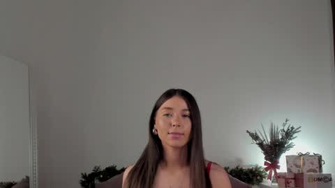 Snapshot of violetta_finch chatting on 01.07.25 violetta_finch online show from 01.07.25