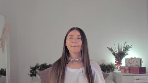 Snapshot of violetta_finch chatting on 01.09.25 violetta_finch online show from 01.09.25