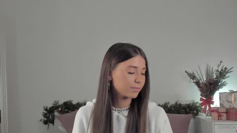 Snapshot of violetta_finch chatting on 01.15.25 violetta_finch online show from 01.15.25