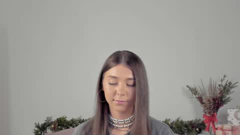 Snapshot of violetta_finch chatting on 01.18.25 violetta_finch online show from 01.18.25