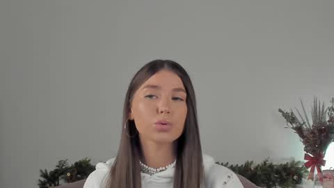 Snapshot of violetta_finch chatting on 01.20.25 violetta_finch online show from 01.20.25