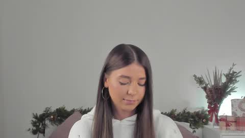 Snapshot of violetta_finch chatting on 01.23.25 violetta_finch online show from 01.23.25