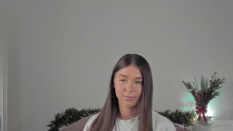 Snapshot of violetta_finch chatting on 01.30.25 violetta_finch online show from 01.30.25