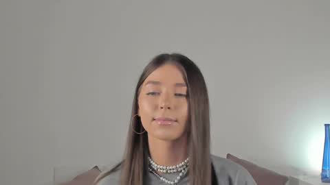 Snapshot of violetta_finch chatting on 02.03.25 violetta_finch online show from 02.03.25