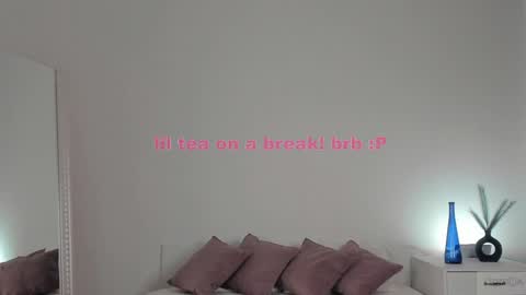 Snapshot of violetta_finch chatting on 02.06.25 violetta_finch online show from 02.06.25