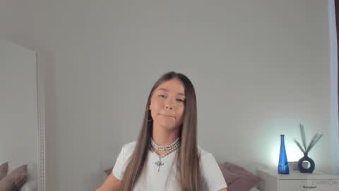 Snapshot of violetta_finch chatting on 02.08.25 violetta_finch online show from 02.08.25