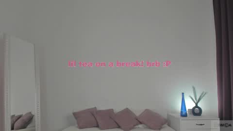 Snapshot of violetta_finch chatting on 02.09.25 violetta_finch online show from 02.09.25