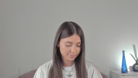 Snapshot of violetta_finch chatting on 02.22.25 violetta_finch online show from 02.22.25