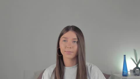 Snapshot of violetta_finch chatting on 02.28.25 violetta_finch online show from 02.28.25