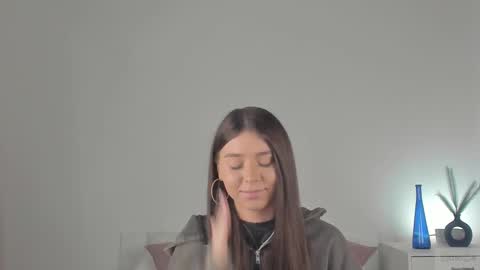 Snapshot of violetta_finch chatting on 03.01.25 violetta_finch online show from 03.01.25