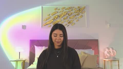 Snapshot of violetta_finch chatting on 09.30.25 violetta_finch online show from 09.30.25