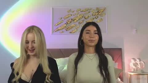 Snapshot of violetta_finch chatting on 10.05.25 violetta_finch online show from 10.05.25