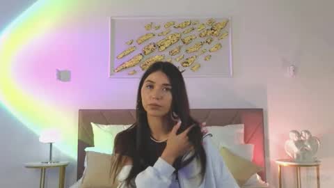 Snapshot of violetta_finch chatting on 10.07.25 violetta_finch online show from 10.07.25