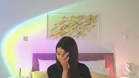 Snapshot of violetta_finch chatting on 10.11.25 violetta_finch online show from 10.11.25