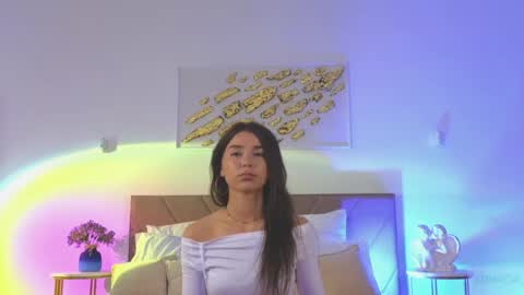 Snapshot of violetta_finch chatting on 05.19.26 violetta_finch online show from 05.19.26