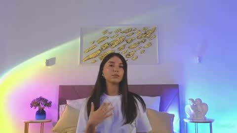 Snapshot of violetta_finch chatting on 05.22.26 violetta_finch online show from 05.22.26