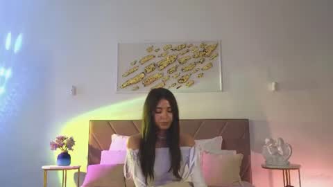 Snapshot of violetta_finch chatting on 07.28.26 violetta_finch online show from 07.28.26