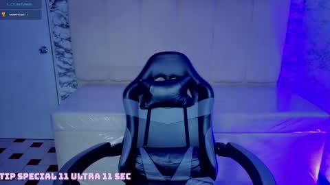 Snapshot of violetta_jhonson_v chatting on 05.27.26 Violetta online show from 05.27.26