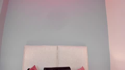 violetta_queeen online show from 04.02.26