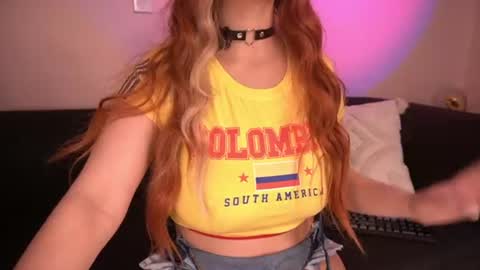 Snapshot of violetta_swift_ chatting on 06.18.26 violetta independent model online show from 06.18.26