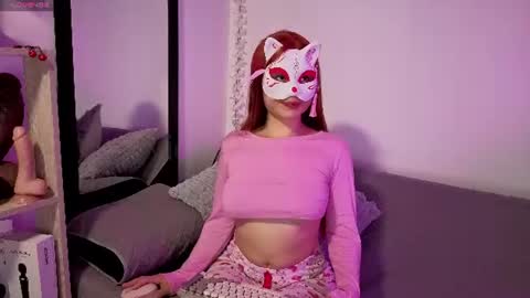 Snapshot of violettaarojass chatting on 07.15.26 violettaarojass online show from 07.15.26