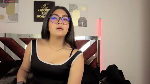 violettabloom1_ online show from 09.27.25