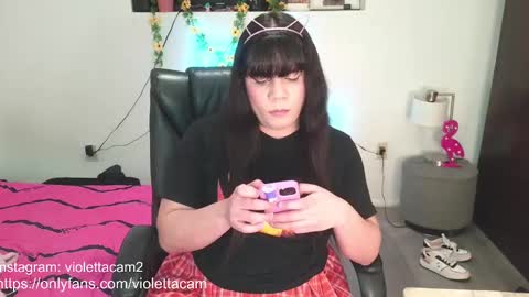 Snapshot of violettacam69 chatting on 02.13.25 violettacam69 online show from 02.13.25