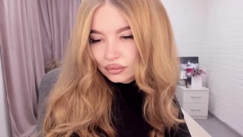 ViolettaOtis online show from 12.14.24