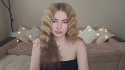 ViolettaOtis online show from 09.10.25