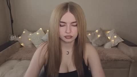 ViolettaOtis online show from 10.03.25