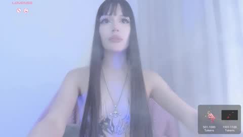 Snapshot of violettbones chatting on 10.15.25 Violett online show from 10.15.25