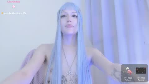 Snapshot of violettbones chatting on 10.24.25 Violett online show from 10.24.25