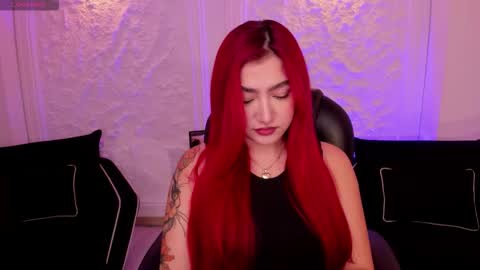 Violett Castel online show from 10.18.25