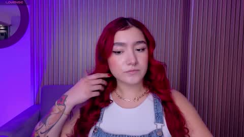 Violett Castel online show from 01.12.26