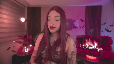 JULIE UWU online show from 10.16.25