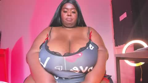 Snapshot of violette_plus chatting on 07.11.26 Call me valeria online show from 07.11.26